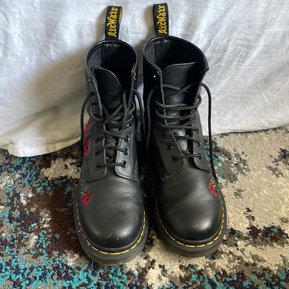 Dr. Martens Vonda Boots